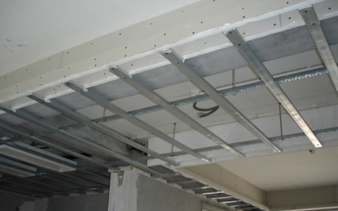 U型轻钢龙骨纸面石膏板吊顶施工流程及要点